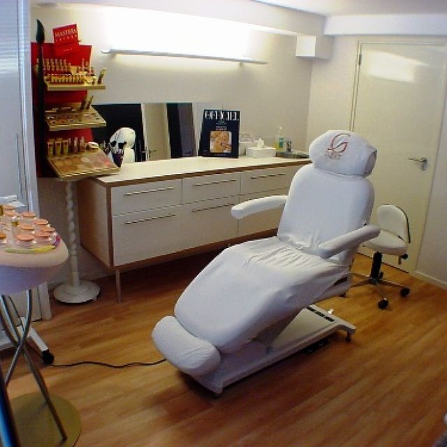 Meubels schoonheidssalon