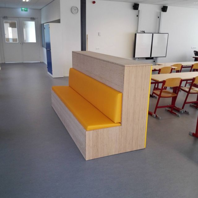 Bankje school